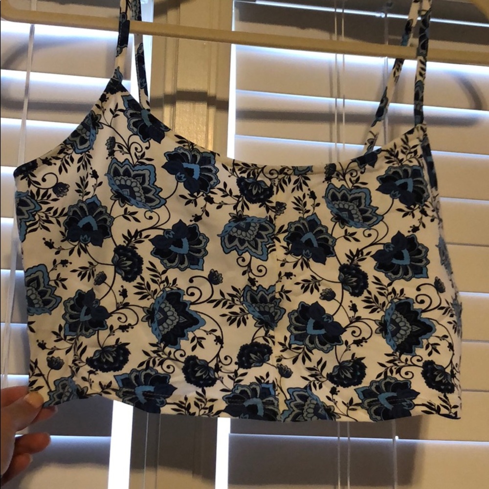 Garage crop top